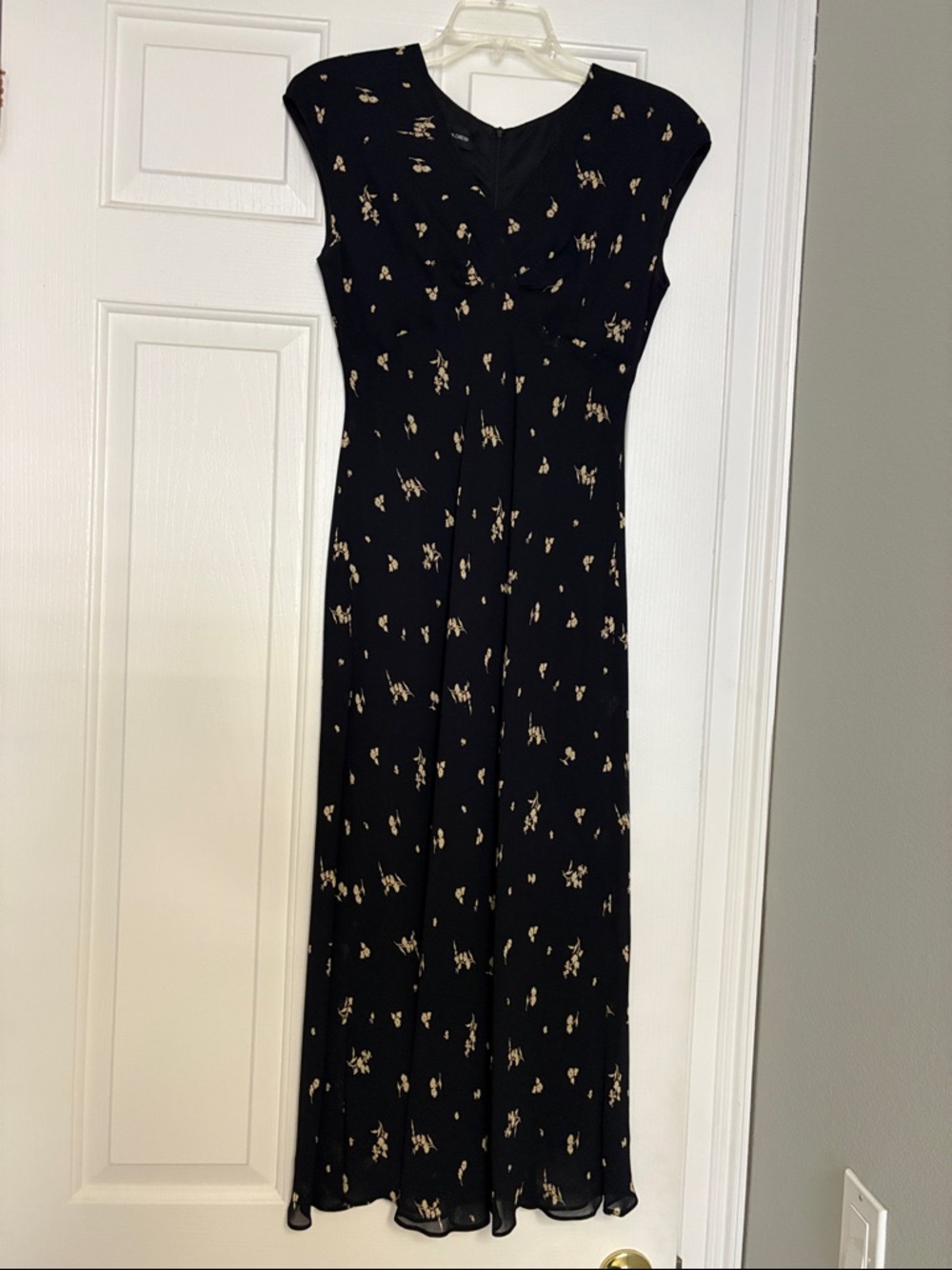Jones New York Black Maxi Dress with Cream Floral Print